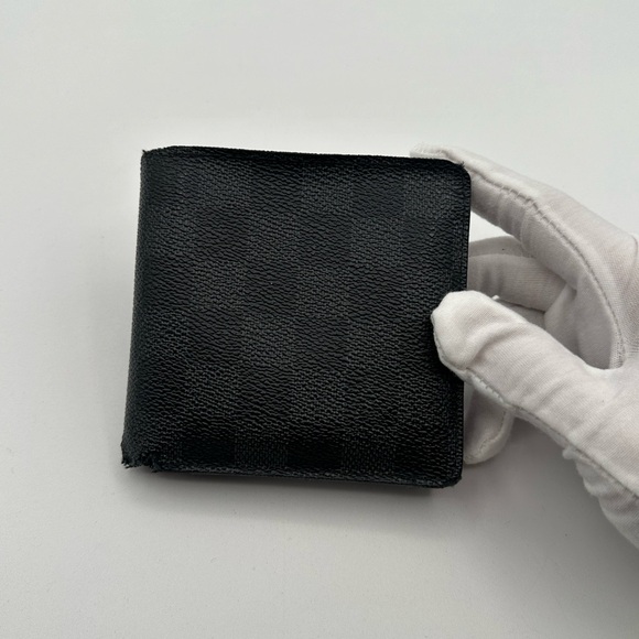 Louis Vuitton Damier Bi fold Wallet - Picture 1 of 8